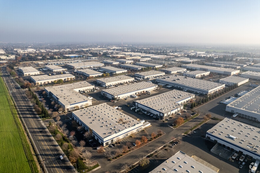 More Photos Of 925 National Dr, Sacramento Unknown For Lease