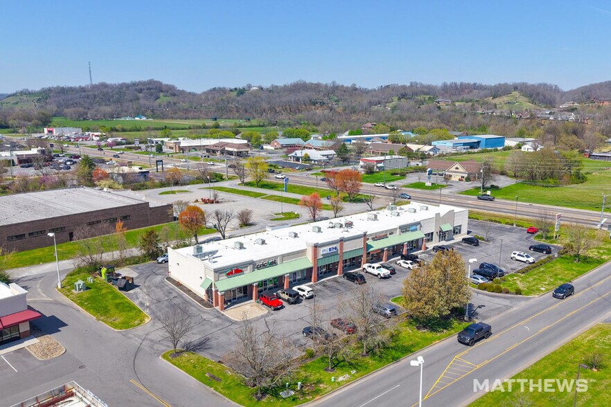 More Photos Of 739 Dolly Parton Pky, Sevierville General Retail For Sale