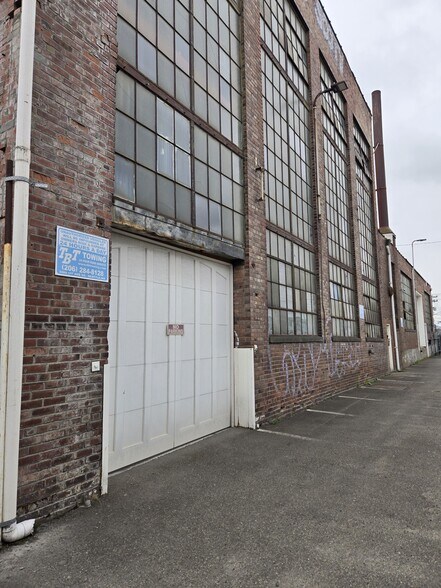More Photos Of 5020 S Colorado Ave, Seattle Warehouse For Sale