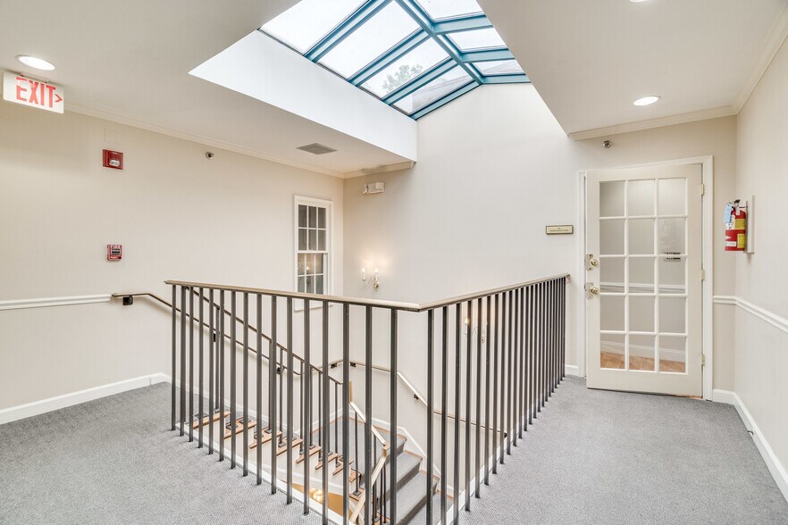 More Photos Of 228 S Washington St, Alexandria Loft Creative Space For Sale