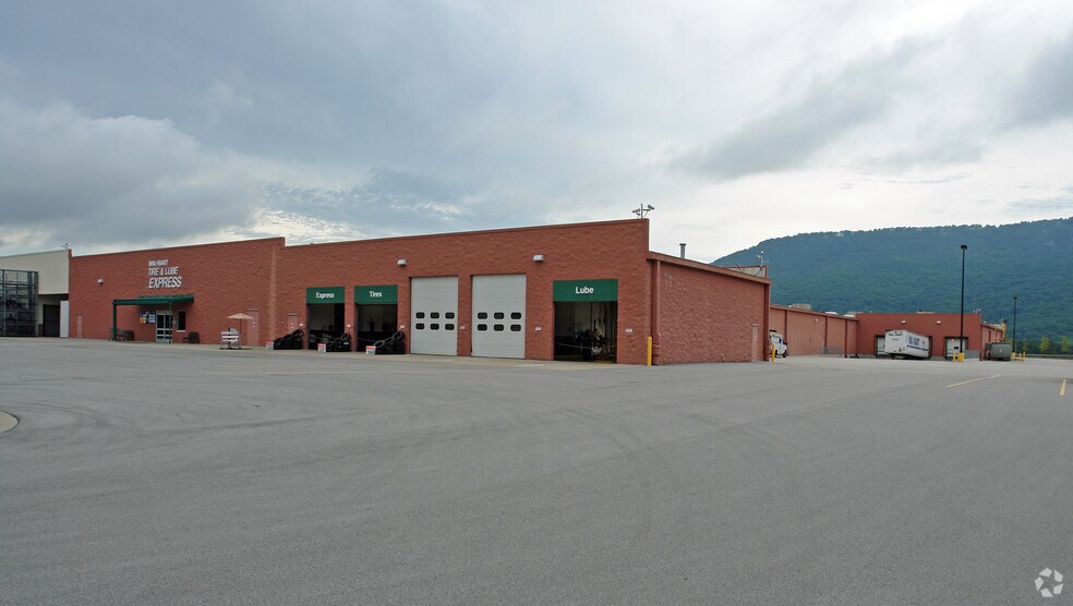 More Photos Of 3450 Cummings Hwy, Chattanooga Unknown For Lease
