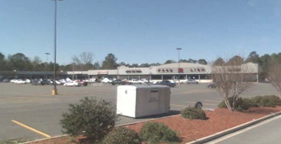 More Photos Of 701 Riverside Ave, Waycross General Retail For Sale