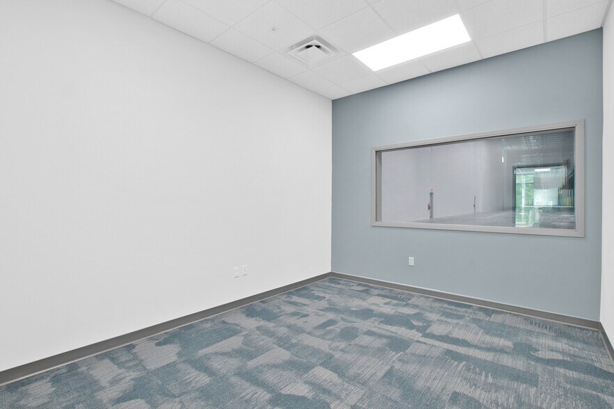 More Photos Of 157 Belgium Way, Summerville Unknown For Lease