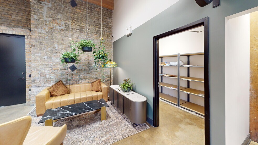 More Photos Of 1550-1556 W Carroll, Chicago Loft Creative Space For Lease