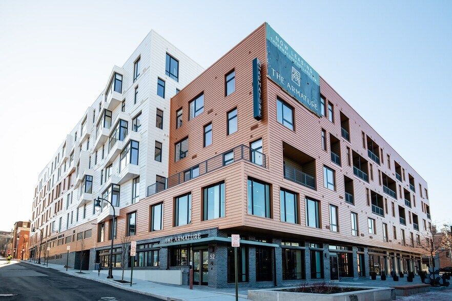 More Photos Of 52 Hanover St, Portland Apartments For Lease