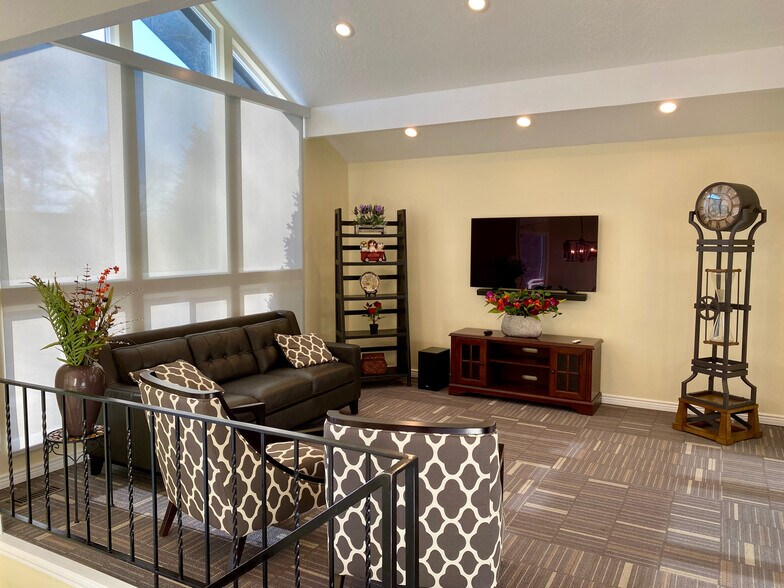 More Photos Of 579 S Main St, Kaysville Office For Sale
