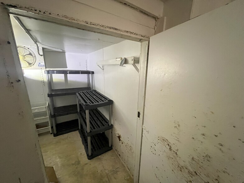 More Photos Of 507 W 2nd St, Shoshoni Restaurant For Sale