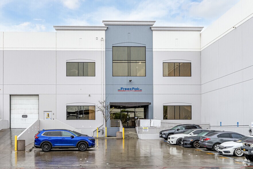More Photos Of 3000-3090 E Washington Blvd, Los Angeles Refrigeration Cold Storage For Lease