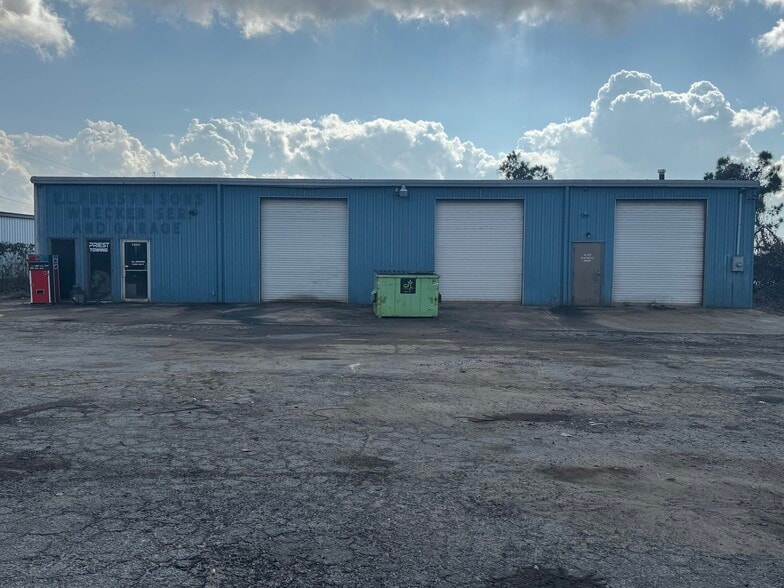 Primary Photo Of 13231 Veterans Memorial Hwy, Douglasville Auto Repair For Lease