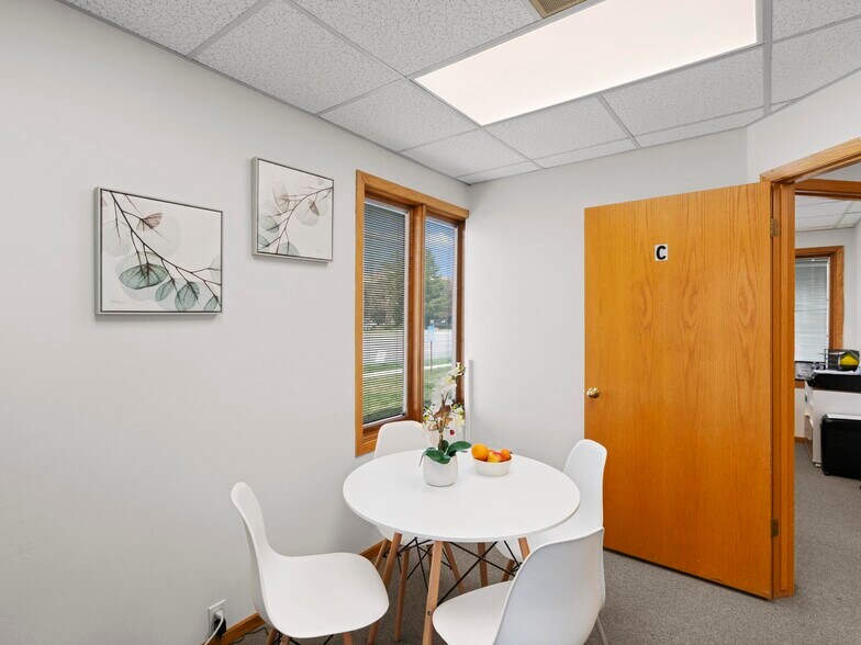 More Photos Of 4541 S 700 E, Salt Lake City Office For Sale