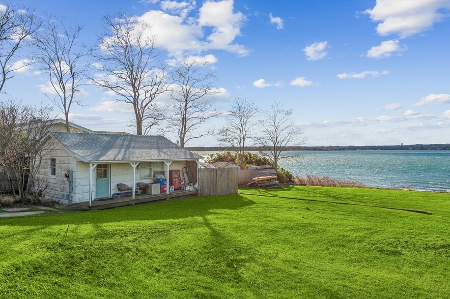 More Photos Of 131 E Lake Dr, Montauk Apartments For Sale