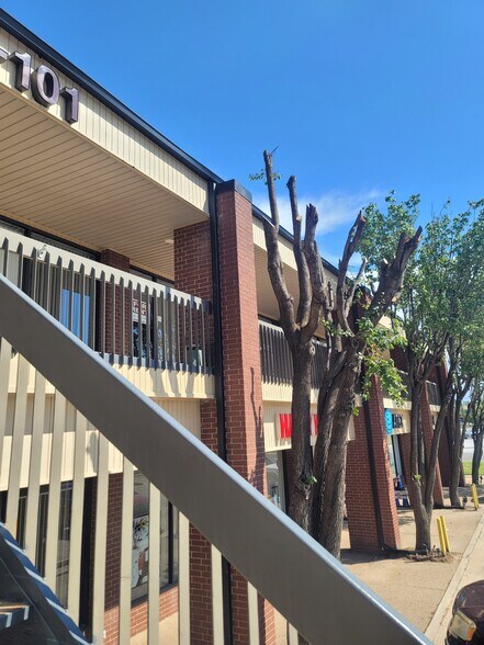 More Photos Of 2728 Williams Ave, Woodward General Retail For Lease