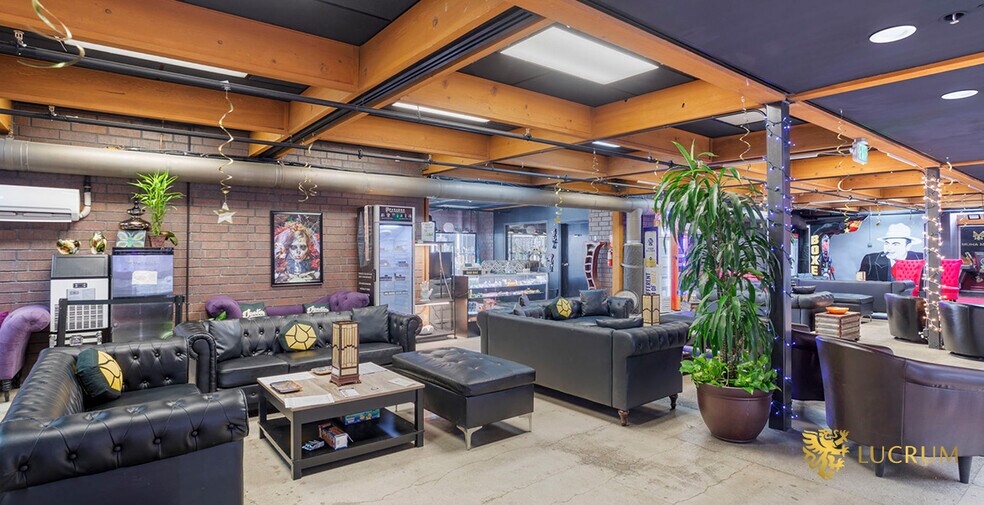 More Photos Of 296 S Palm Canyon Dr, Palm Springs Storefront Retail Office For Sale