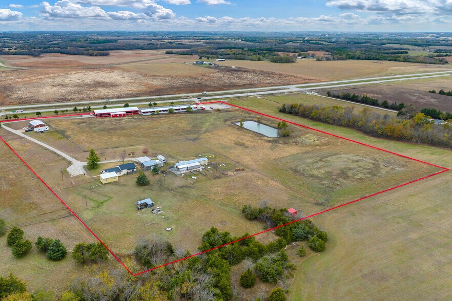 More Photos Of 10963 E US Highway 82, Windom Specialty For Sale