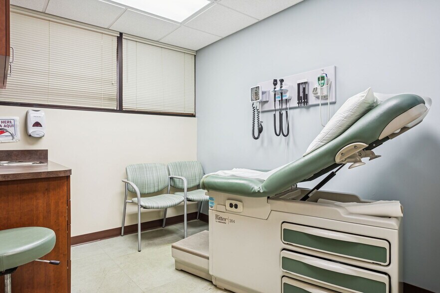 More Photos Of 4612 N Habana Ave, Tampa Medical For Lease