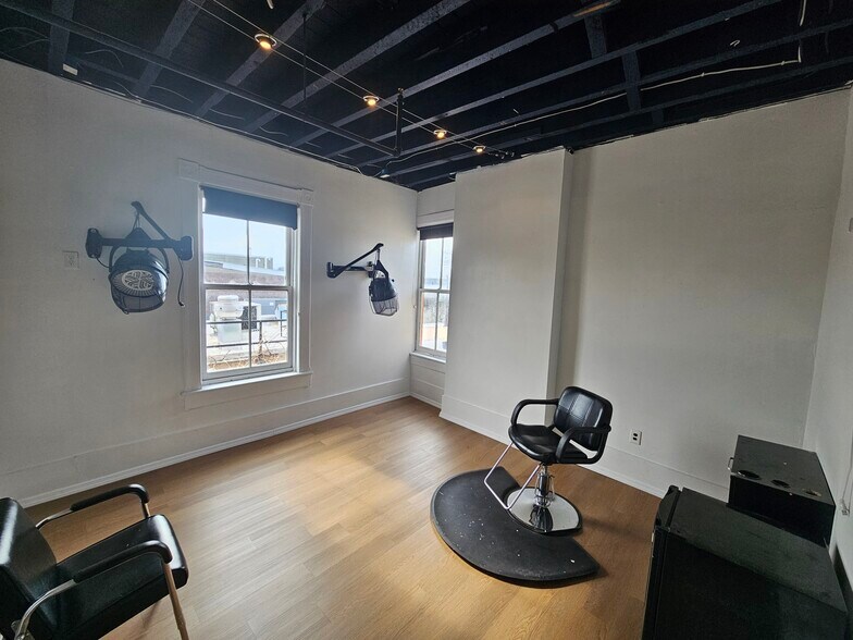 More Photos Of 439-451 S Broad St, Trenton Office For Lease