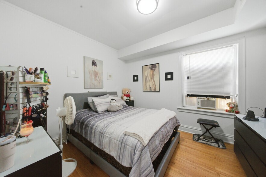 More Photos Of 2038 N Kostner Ave, Chicago Multifamily For Sale