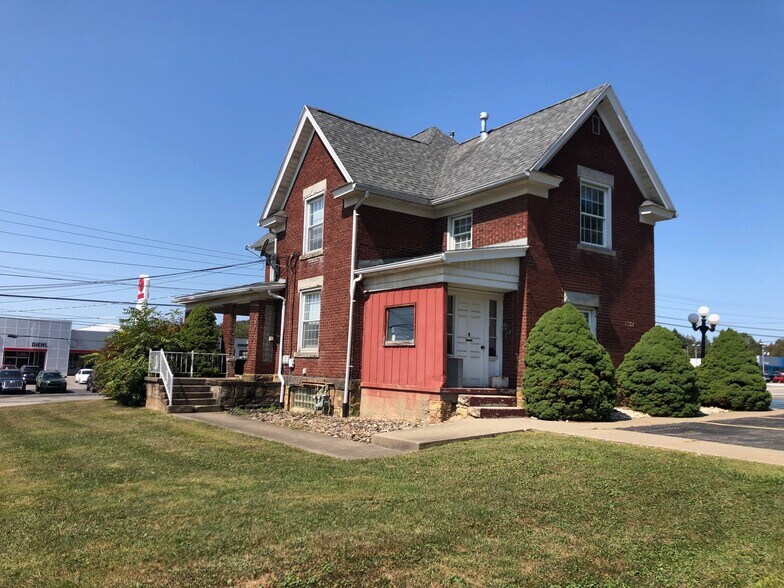 More Photos Of 101 Oak Ridge Dr, Butler Office For Sale