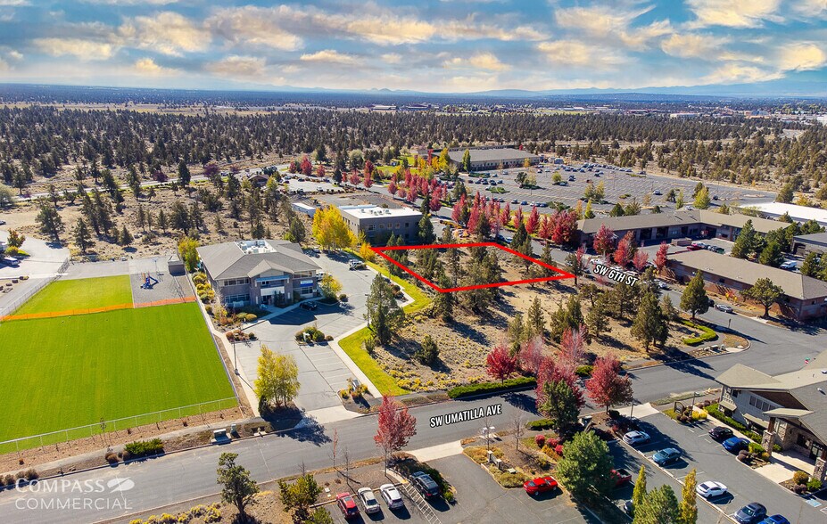 More Photos Of 2754 SW 6th St, Redmond Warehouse For Lease