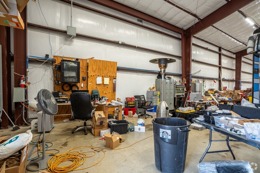More Photos Of 10777 Highway 183 S, Austin Warehouse For Sale