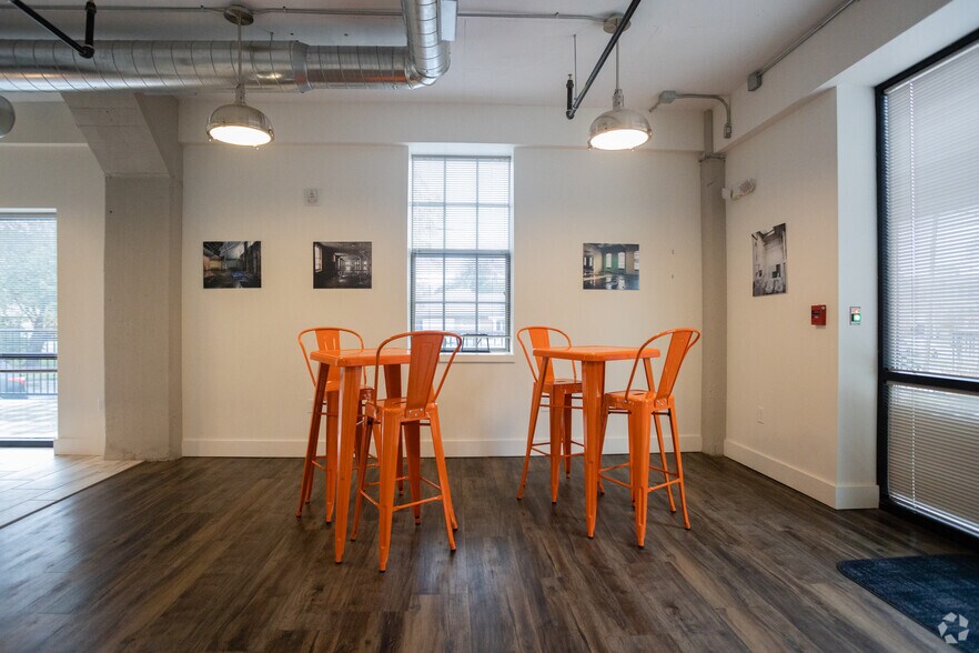 More Photos Of 538 Erie Blvd W, Syracuse Apartments For Lease