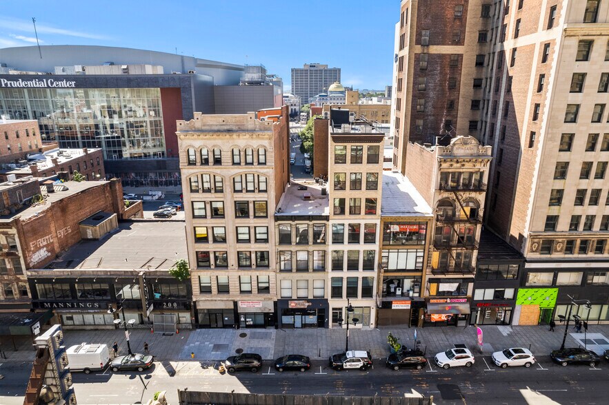 Primary Photo Of 196-198 Market St, Newark Apartments For Lease