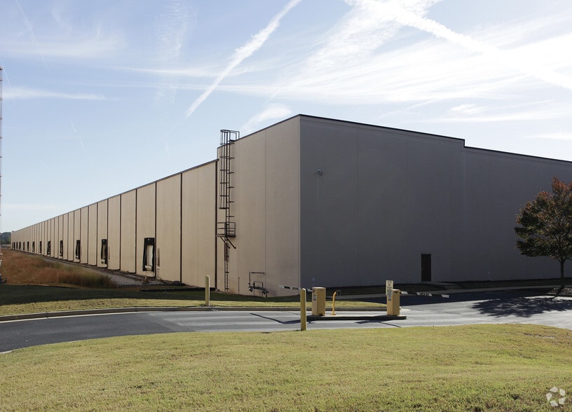 More Photos Of 5395 Oakley Industrial Blvd, Fairburn Industrial For Sale