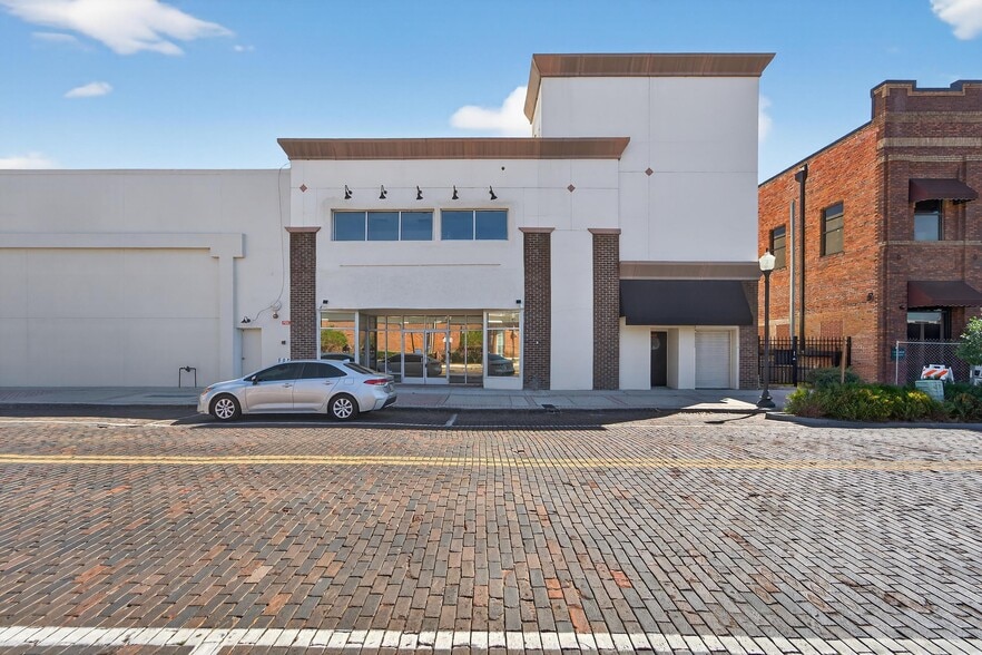 More Photos Of 106-109 N Evers St, Plant City Medical For Lease