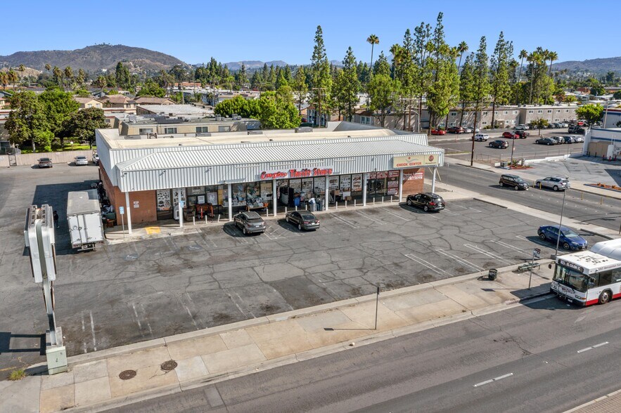 More Photos Of 1090 E Main St, El Cajon Freestanding For Lease