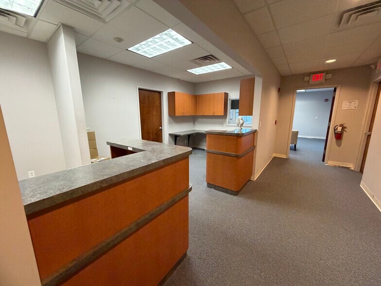 More Photos Of 97 Cedar Grove Ln, Somerset Office For Lease