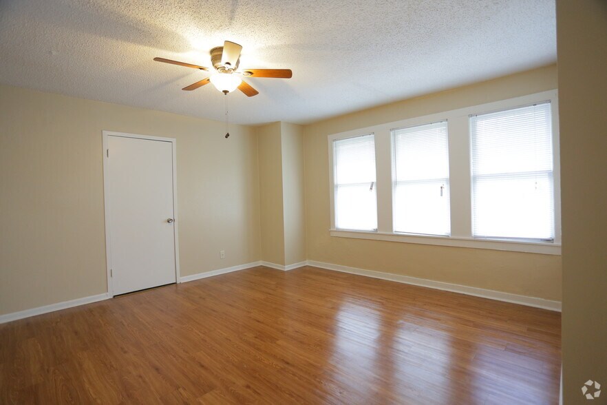 More Photos Of 737 W Mayfield Blvd, San Antonio Apartments For Sale