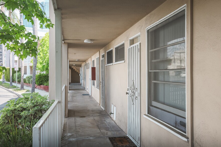 More Photos Of 10340-10360 Bellwood Ave, Los Angeles Apartments For Sale