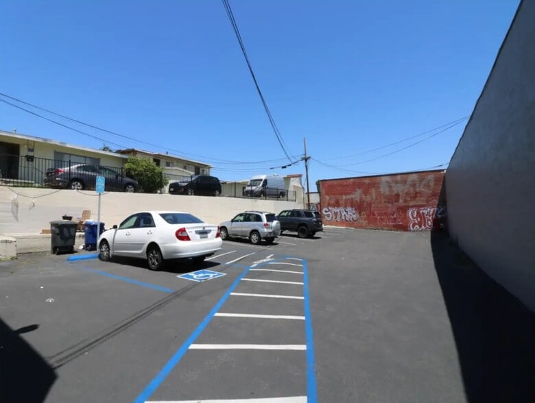 More Photos Of 927 Highland Ave, National City Freestanding For Sale