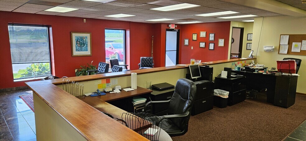 More Photos Of 610 N Main St, Springboro Medical For Lease