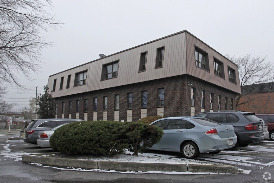 Primary Photo Of 3173 Erindale Station Rd, Mississauga Medical For Sale
