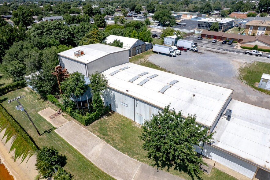 More Photos Of 6845 S Western Ave, Oklahoma City Distribution For Lease