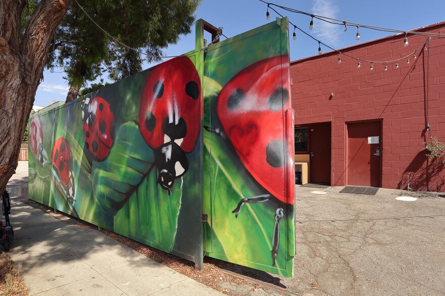 More Photos Of 340 Sunset Ave, Venice Loft Creative Space For Lease