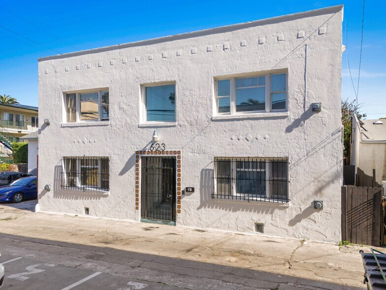 More Photos Of 623 E Broadway, Long Beach Apartments For Sale