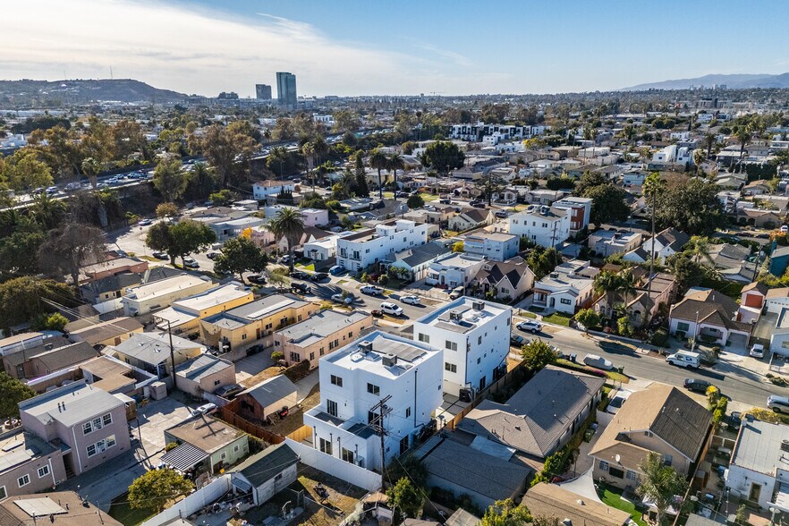 More Photos Of 2404 S Cochran Ave, Los Angeles Apartments For Sale