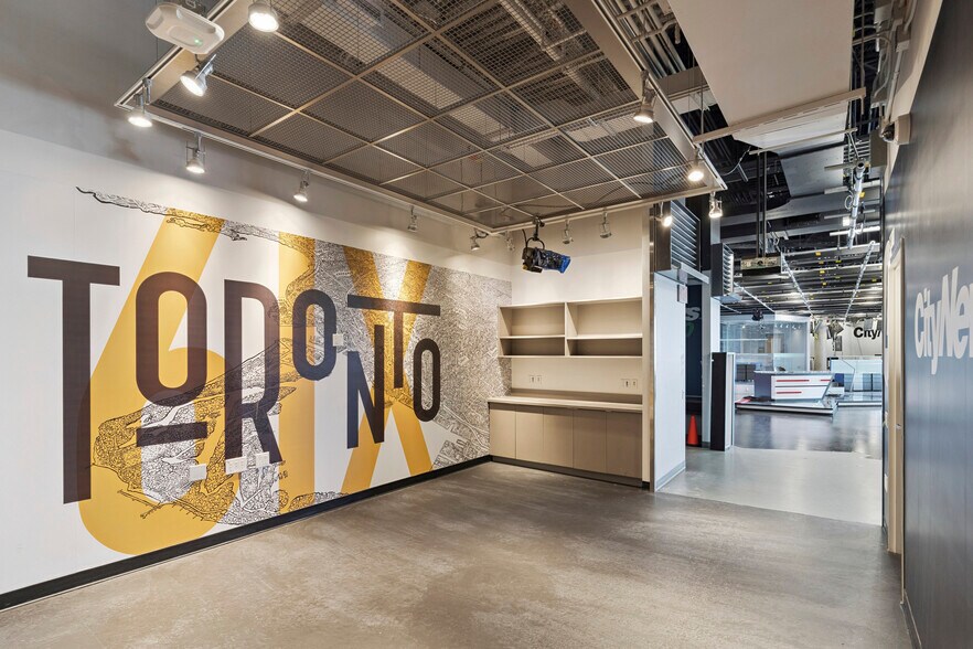 More Photos Of 33 Dundas St E, Toronto Office For Sale