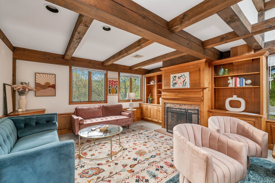 More Photos Of 68 Lyme Rd, Hanover Office Residential For Sale