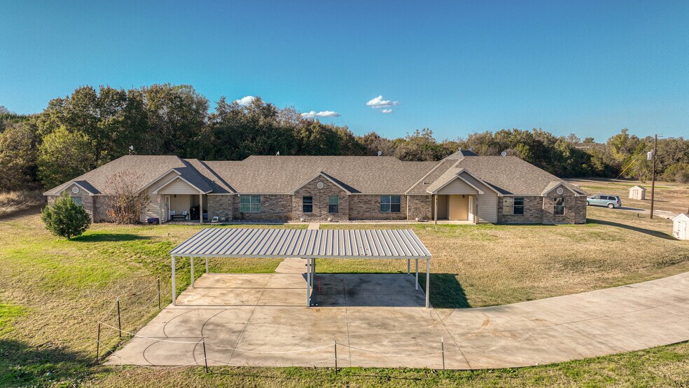 More Photos Of 141 Lindas Creek Ln, Weatherford Multifamily For Sale