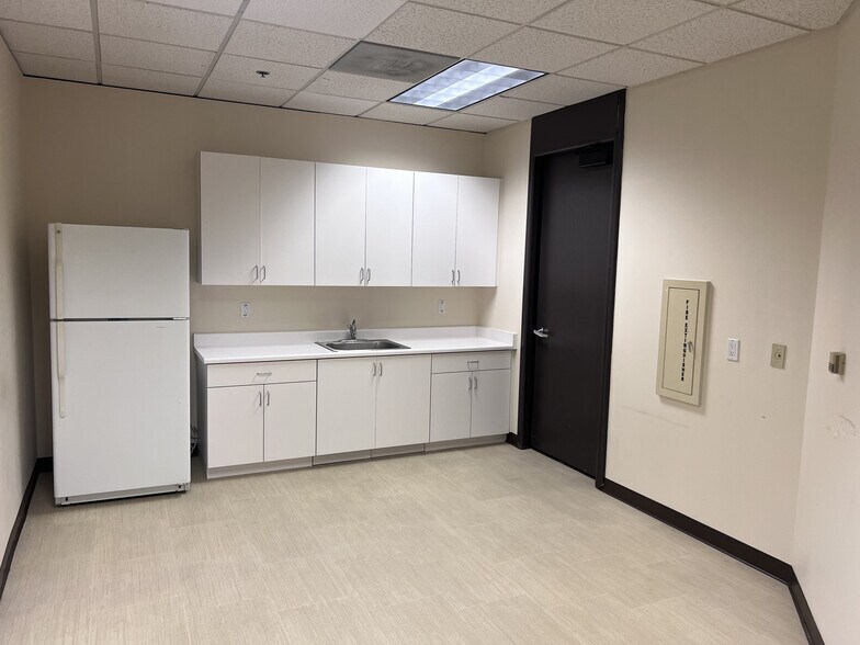 More Photos Of 100 B St, Santa Rosa Office For Sale