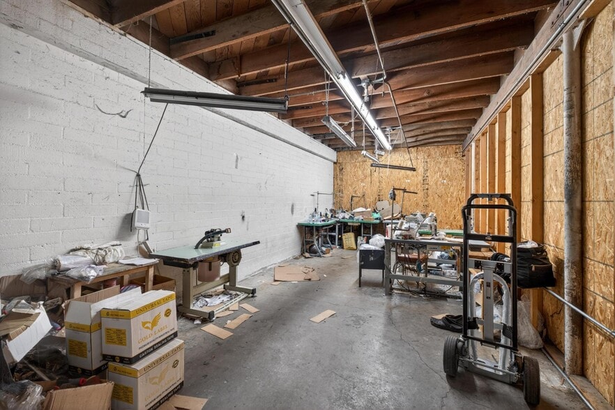 More Photos Of 5016 E Olympic Blvd, Los Angeles Storefront For Sale