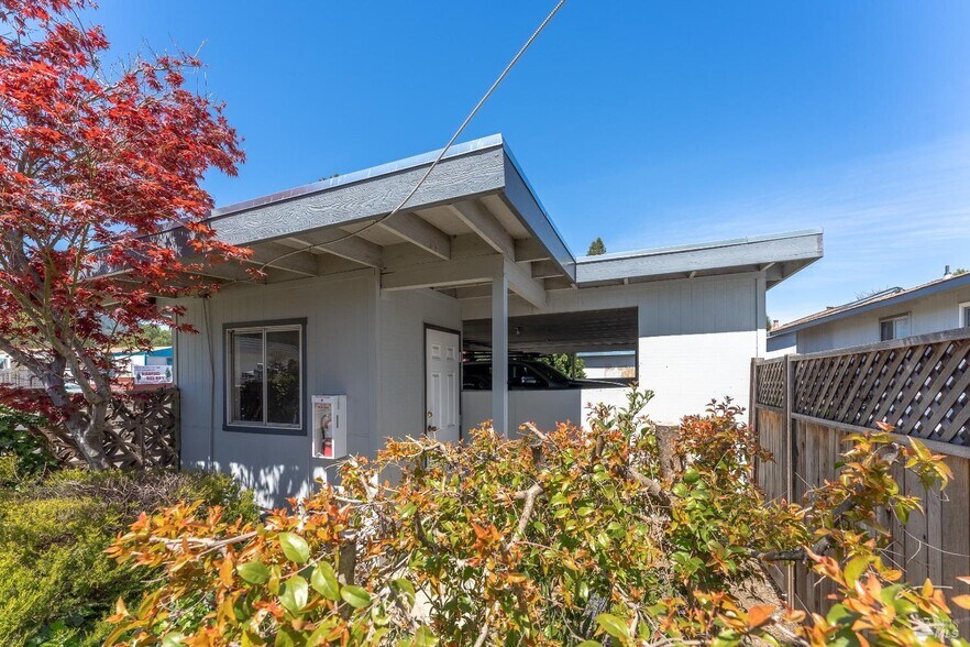 More Photos Of 649 Leslie St, Ukiah Apartments For Sale
