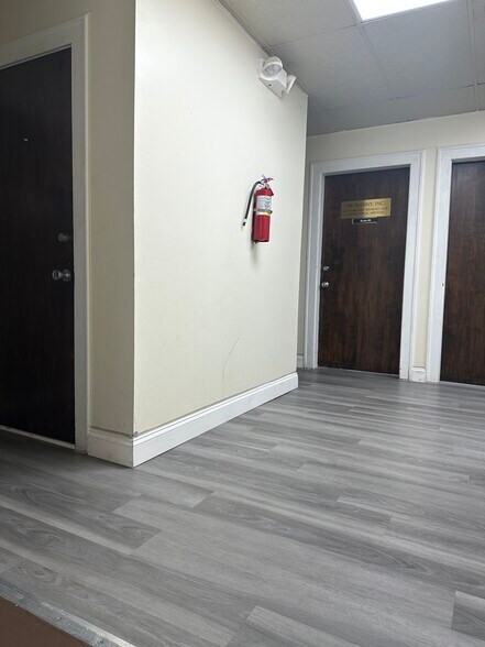 More Photos Of 191-193 Main St, Hackensack Storefront Retail Office For Lease