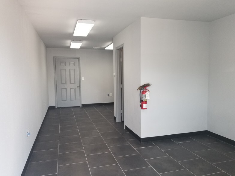 More Photos Of 7012 Belgold St, Houston Industrial For Sale