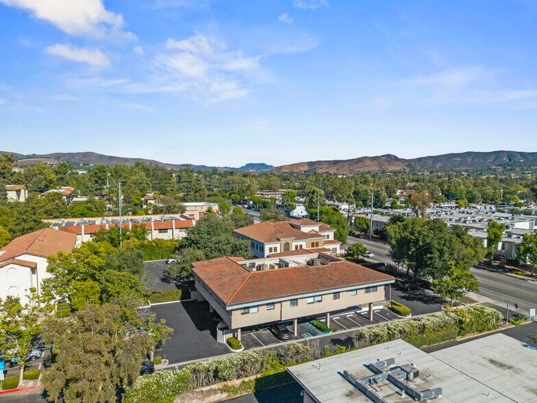 More Photos Of 155 Wilbur Rd, Thousand Oaks Medical For Sale