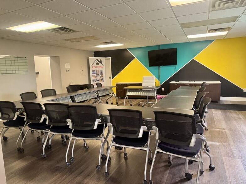 More Photos Of 2871 Jolly Rd, Okemos Food Processing For Lease