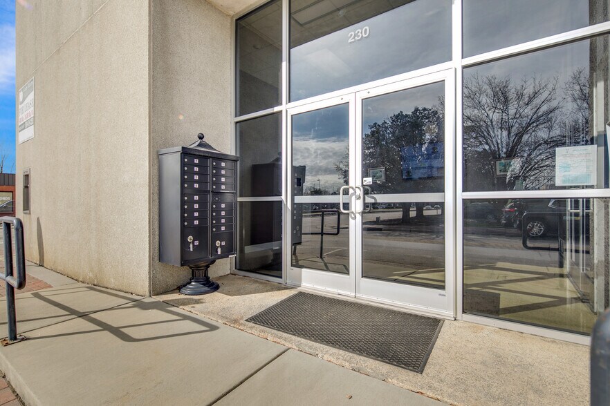 More Photos Of 230 Donaldson St, Fayetteville Office For Lease